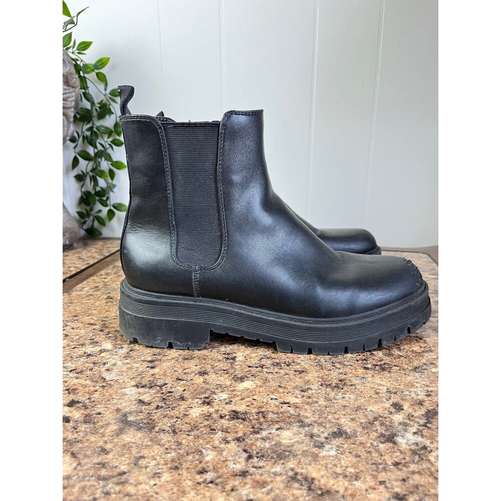 Marc Fisher Lug Sole Combat Boots 9M Black Pull On Chunky‎ Grunge Neutral